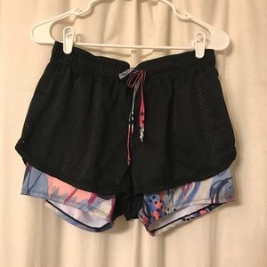 NWOT！Workout shorts